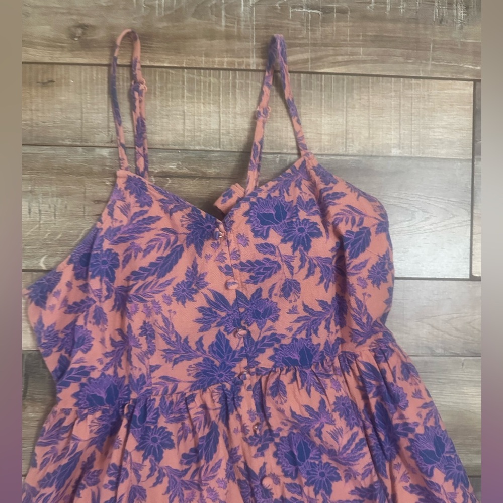 Cute Universal Thread Dress - Picture 2 of 5
